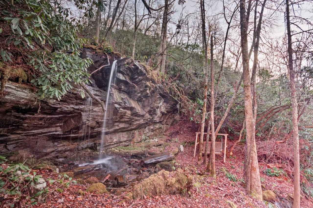 Hilltop Cabin On 5 Acres With Hot Tub And Waterfall! Bryson City Extérieur photo