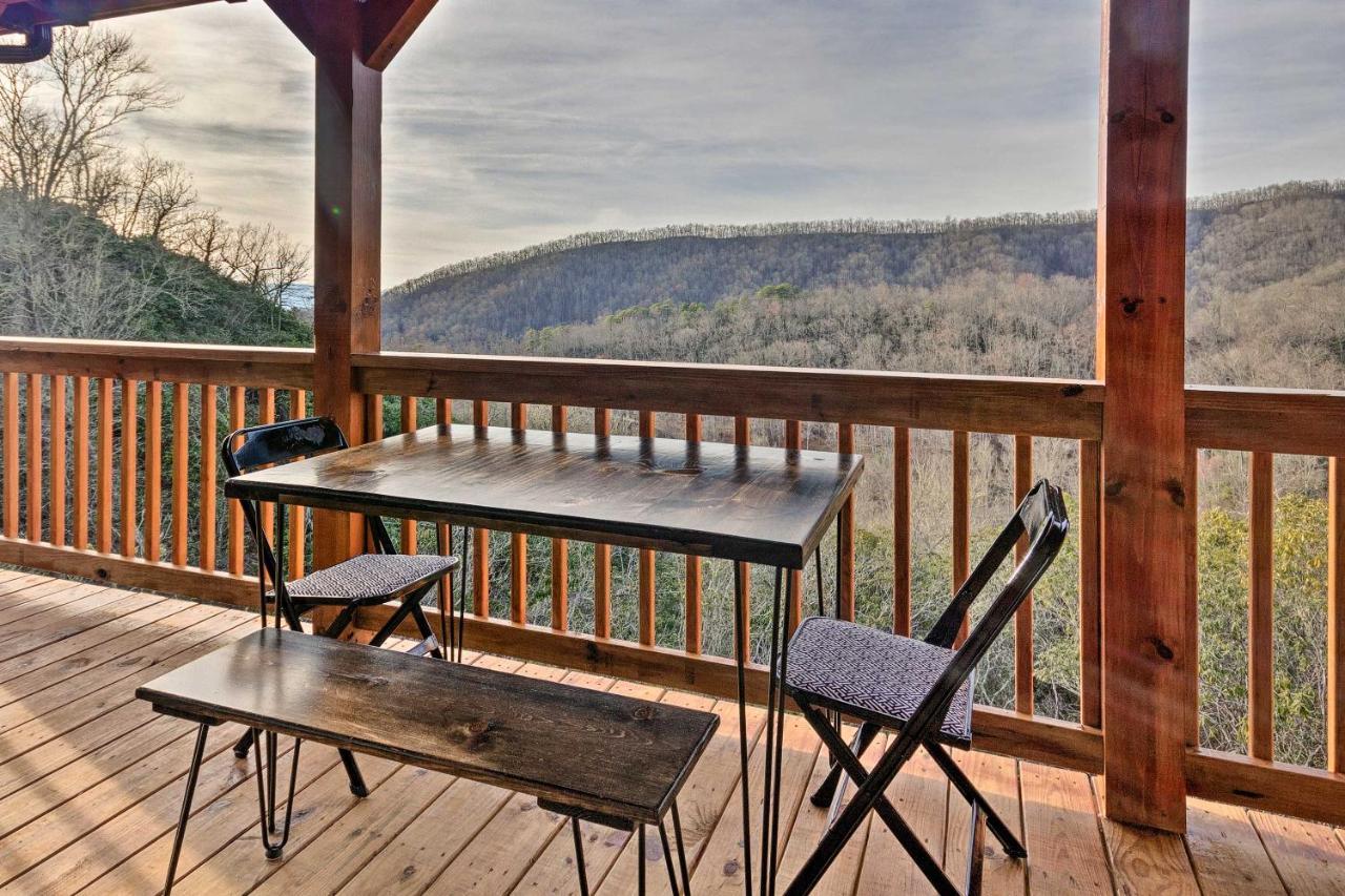Hilltop Cabin On 5 Acres With Hot Tub And Waterfall! Bryson City Extérieur photo