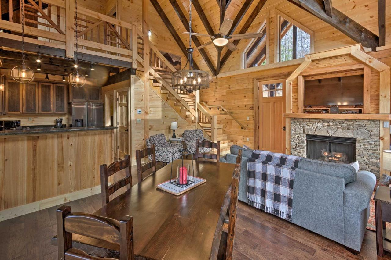 Hilltop Cabin On 5 Acres With Hot Tub And Waterfall! Bryson City Extérieur photo